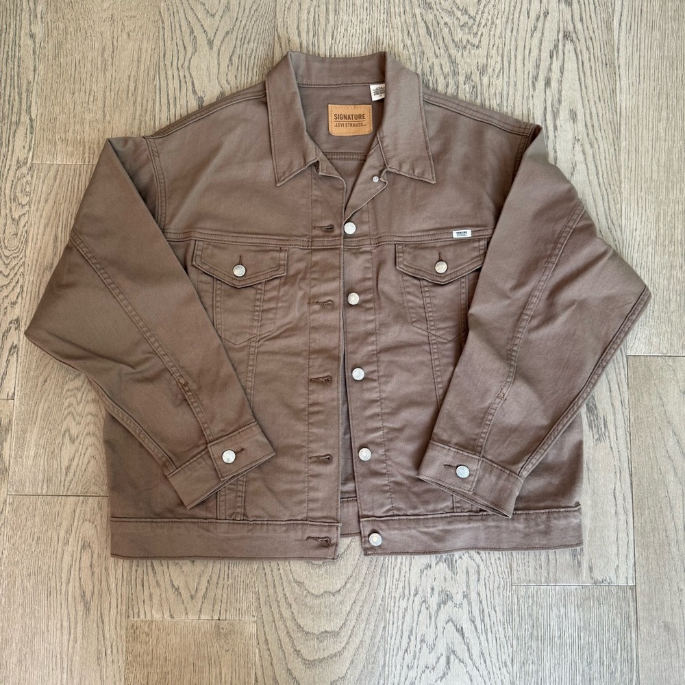 NWOT Levi trucker jacket